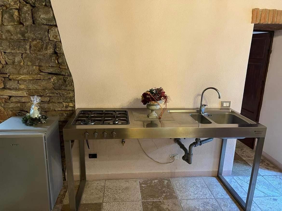 كامبيليا ماريتيما La Piazzetta Toscana B&B المظهر الخارجي الصورة