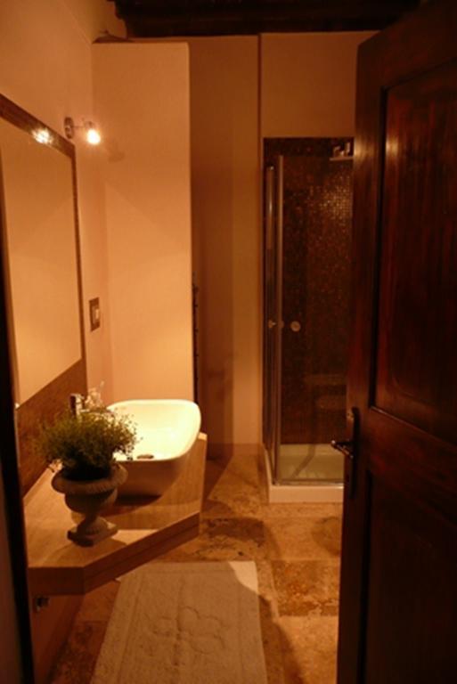 كامبيليا ماريتيما La Piazzetta Toscana B&B الغرفة الصورة