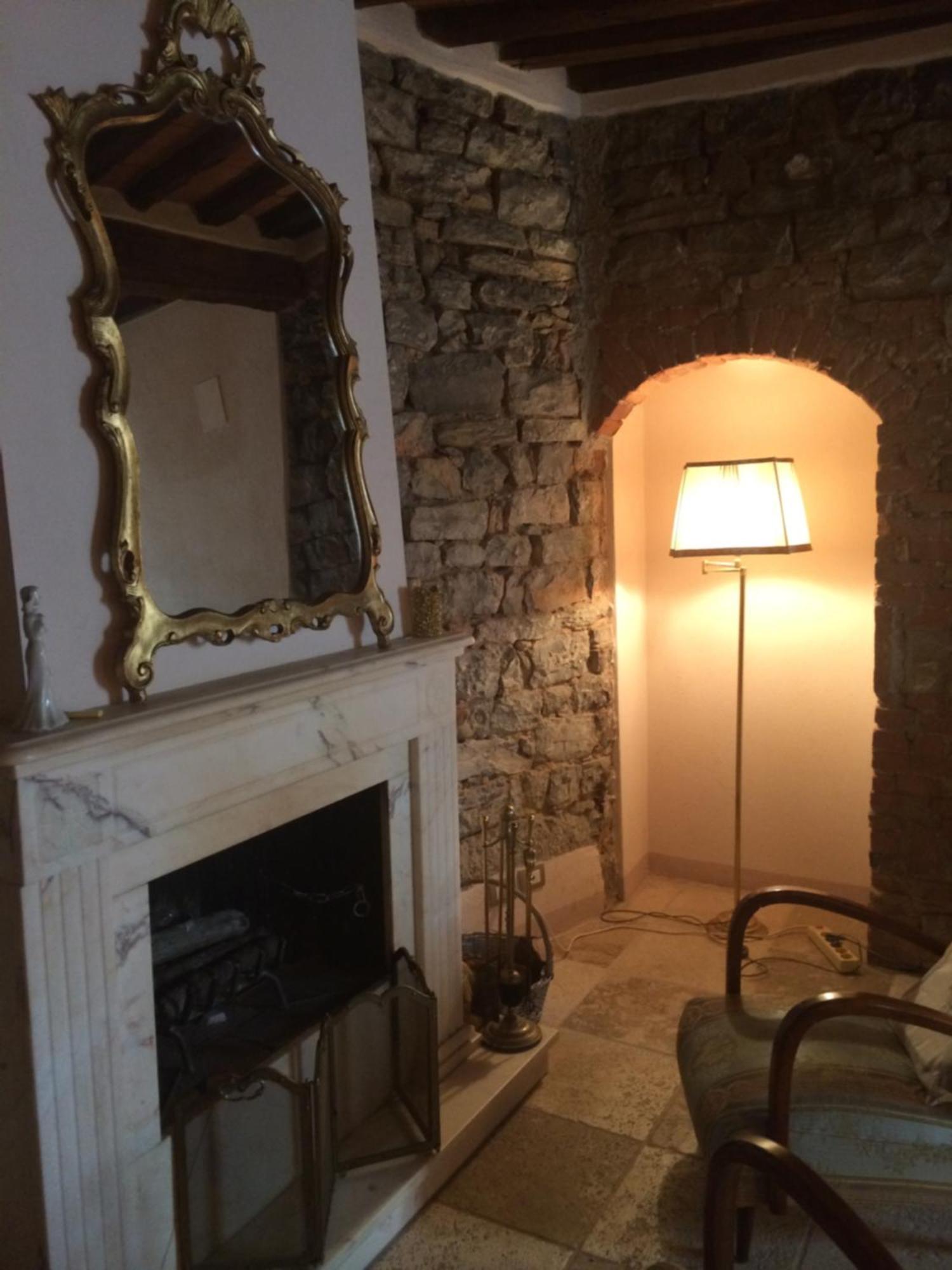 كامبيليا ماريتيما La Piazzetta Toscana B&B المظهر الخارجي الصورة